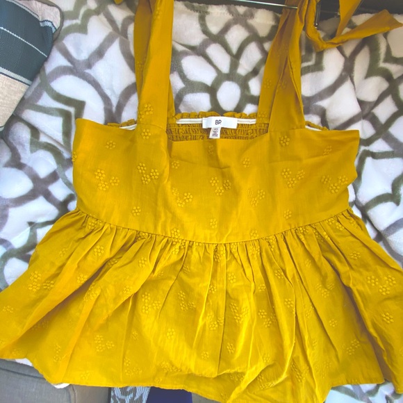 🌿Pacsun Yellow, Floral Embroidered Tie Sleeve Tank Top - Picture 1 of 5